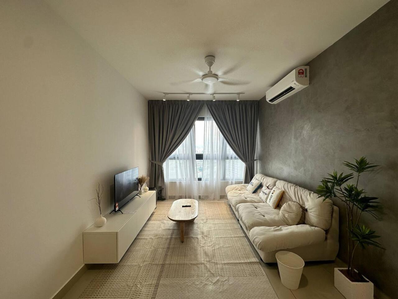 3bedroom Near Velocity Mrt Station By Homeizing Kuala Lumpur