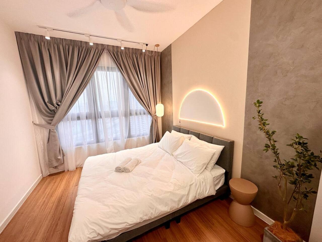 Pangsapuri 3bedroom Near Velocity Mrt Station By Homeizing